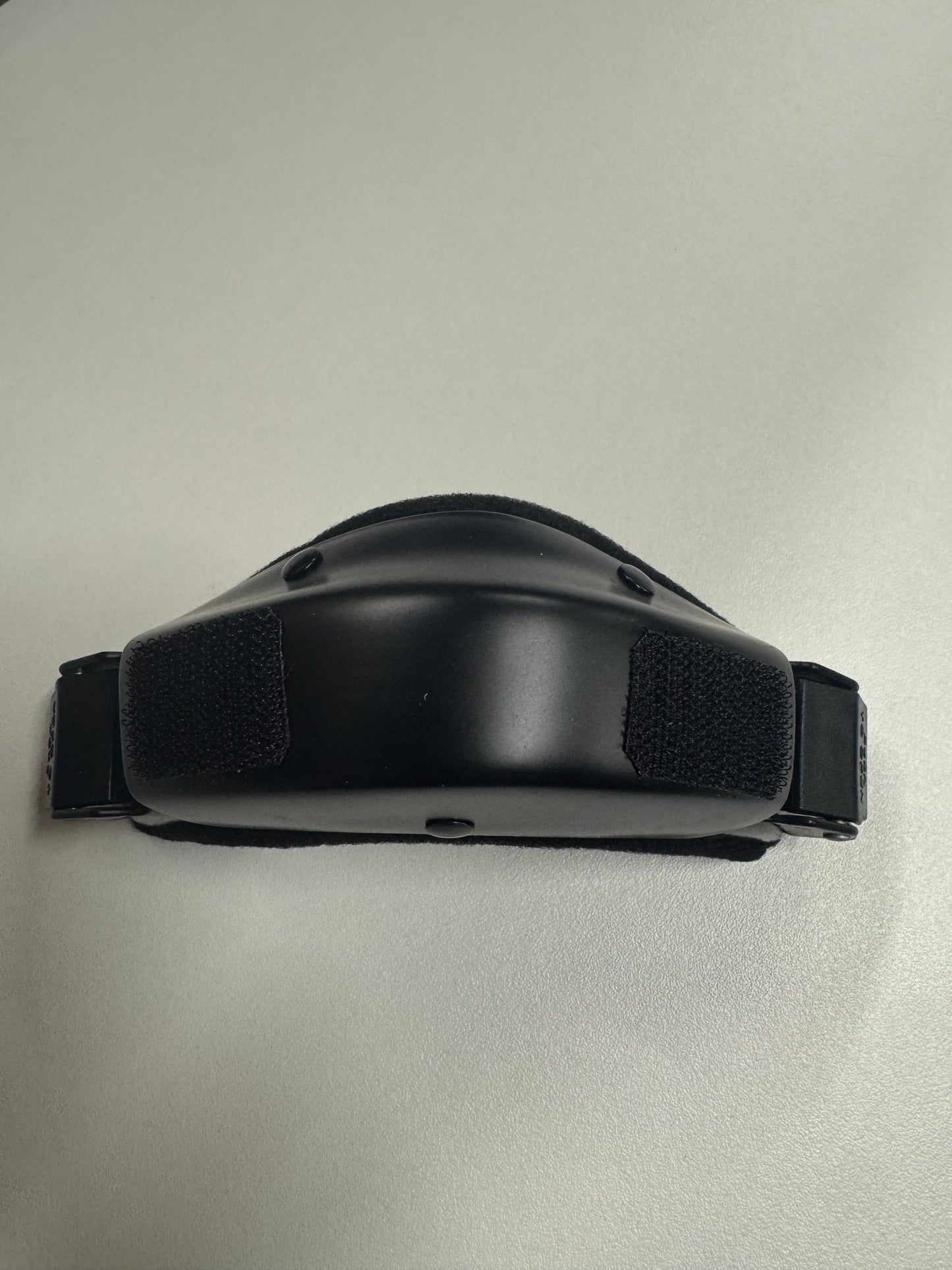 Tonfly release chinstrap