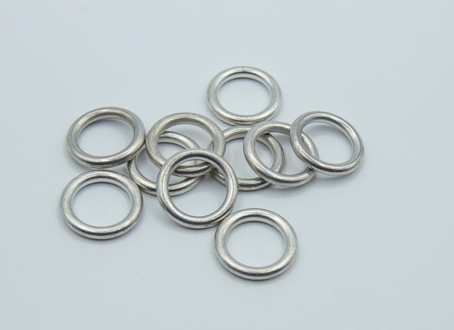 Small round non-stainless steel ring 448
